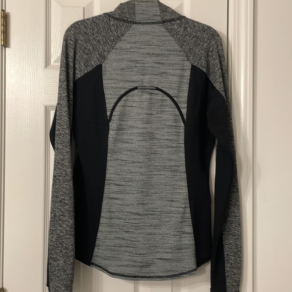 Athleta Half Zip Pull Over - Picture 6 of 6
